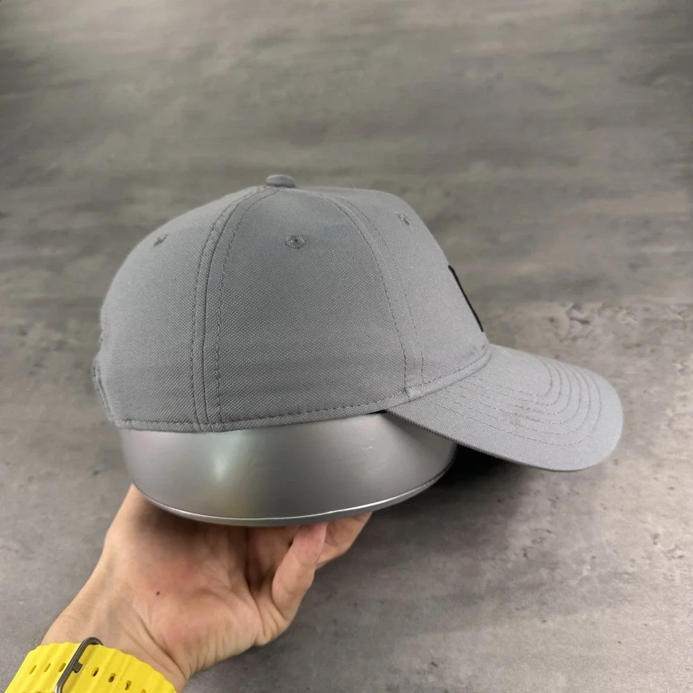 Hurley‎ Snapback Hat Gray Black Youth H20 Dri Surf Skate Swim Gorpcore Outdoor